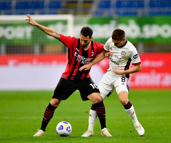 意甲前瞻|卡利亚里1-2AC米兰：两德甲神锋齐聚，米兰应把握住优势插图