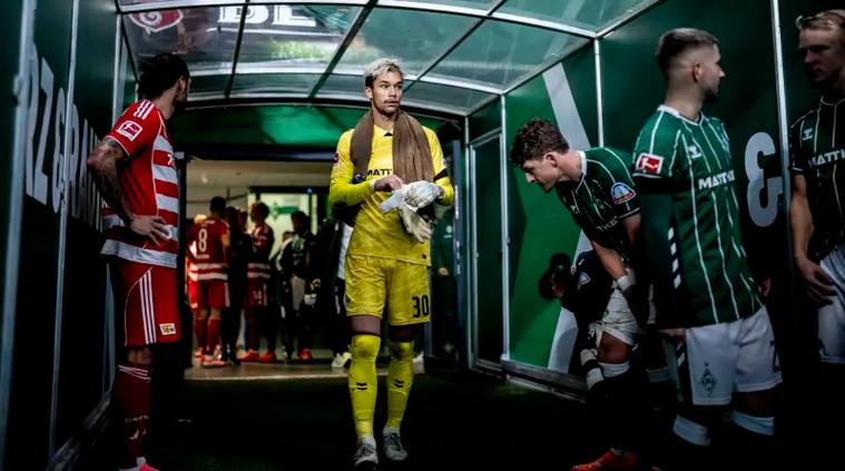 不莱梅德日混血门将巴克豪斯： 还未考虑好代表德国还是日本