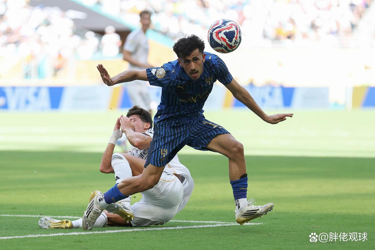 本菲卡4比2皇马赛后复盘，穆里尼奥大师级赛前战术布置