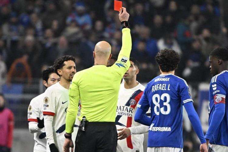 阿什拉夫本轮染红，将无缘下周巴黎vs马赛的法国国家德比