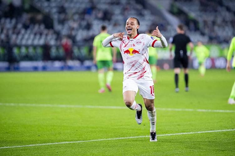 五次突破传球！哈维-西蒙斯本赛季英超单场突破传球次数最高